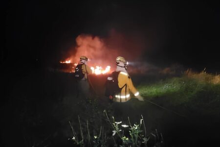Incendio en Otuquis: 60 rescatistas combaten el fuego que cruzó desde la frontera con Brasil