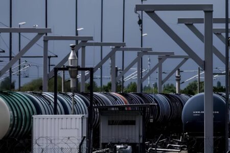El brent se dispara hasta los 79 dólares por las nuevas tensiones en Irán