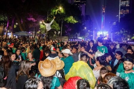 Mueren por asfixia tres personas en los festejos tras la victoria de México sobre Ecuador