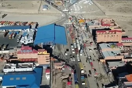 Cancillería asegura que el tránsito vehicular en la frontera Pisiga – Colchane se normaliza y que las filas de camiones disminuyen