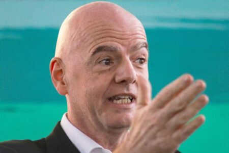 Infantino rompe el silencio tras el caso Balogun y asegura que «los órganos judiciales de la FIFA son autónomos»