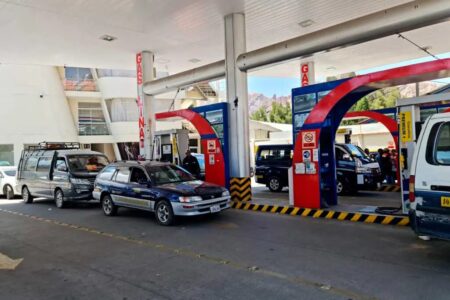 Legislador pide al presidente Paz congelar el precio de los combustibles hasta la conclusión de su mandato