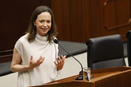 Machado reitera que regresará a Venezuela y que es una promesa que se cumple «paso a paso»