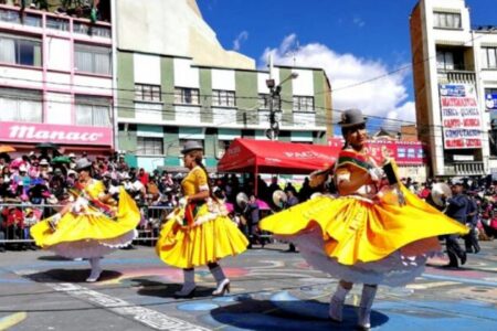 El Alto: Entrada folclórica de la 16 de julio proyecta mover unos Bs 700 millones