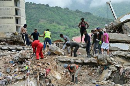 El número de fallecidos por el doble terremoto en Venezuela sube a 4.561
