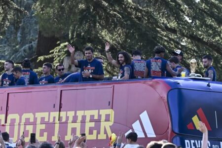 La selección de España ya recorre Madrid para celebrar la Copa del Mundo 2026