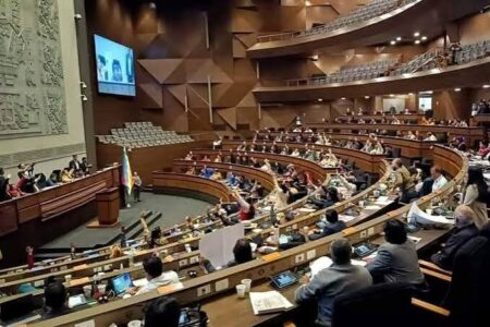 Gobierno compromete remisión de leyes económicas al Legislativo