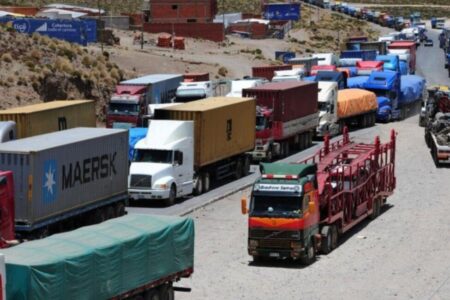 Transporte pesado de La Paz instruye cotizar, facturar y cobrar al tipo de cambio oficial flexible