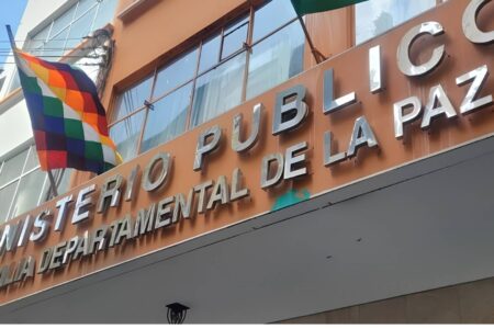 Fiscalía acusa por cinco delitos a dirigente de la CSUTCB