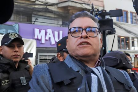 Zúñiga revela tres llamadas de Arce el 26J